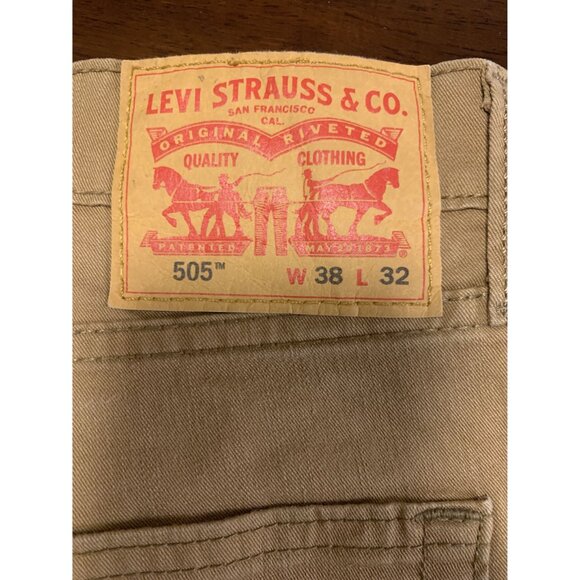 Levi Strauss Khaki 505 Jeans Size 38X32 - Picture 4 of 7